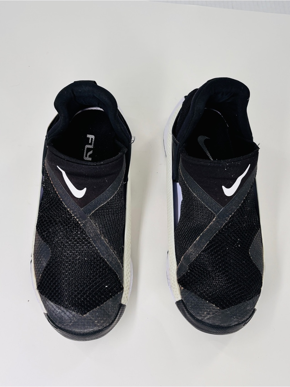 Nike Black and White Mesh Fly Ease Slip-Ons size 8 - Picture 7 of 7